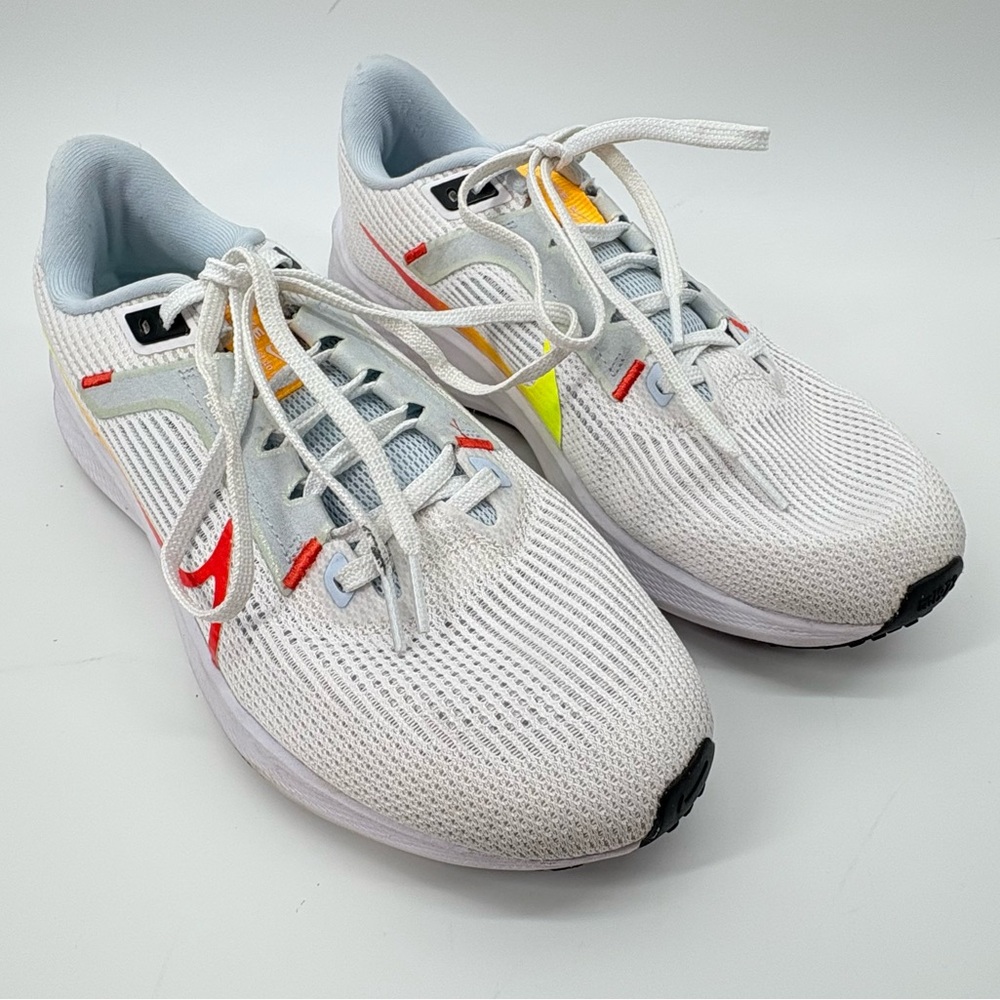 Nike Pegasus 40 Women's sz 10 White Road Running Shoes